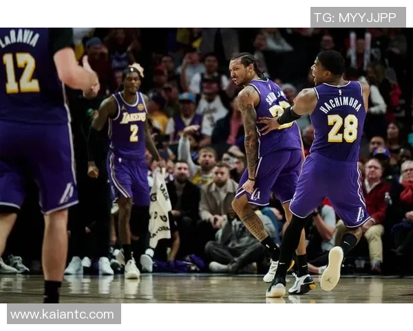 湖人客场挑战马刺精彩对决回顾及赛后分析