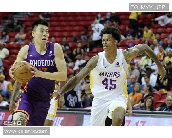 曾凡博助一臂之力，翟小川够范儿，王治郅来助威